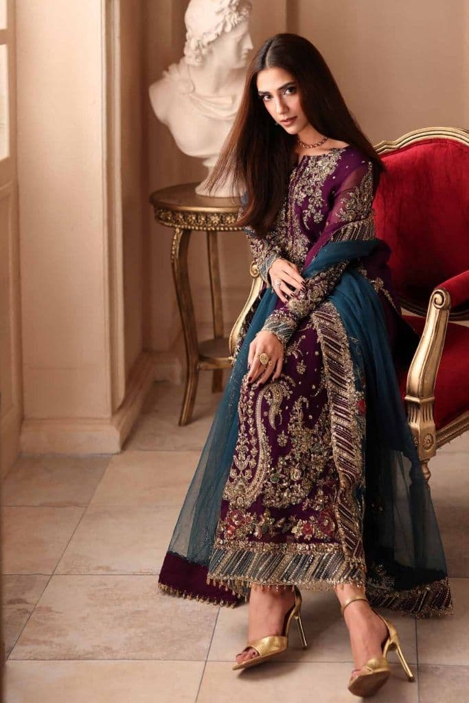 CHARIZMA - Premium luxury handwork Chiffon with premium embroidery duppata DJW6-01 alternate angle
